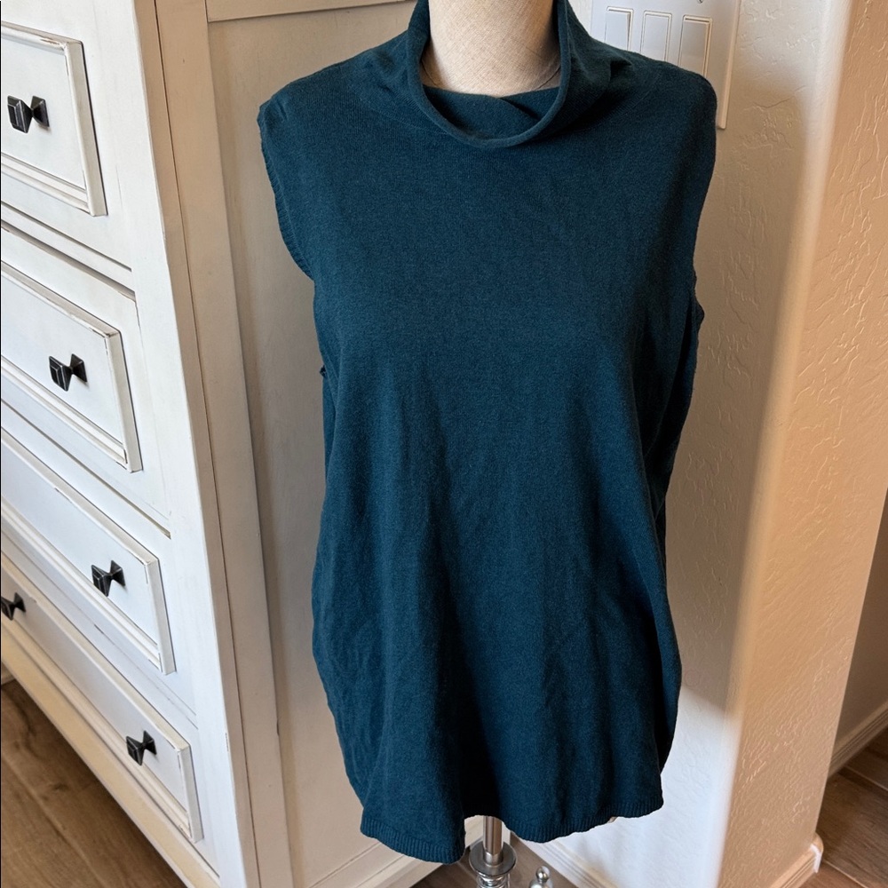 Chico's 3 (XL) funnel neck cotton cashmere sleeveless sweater